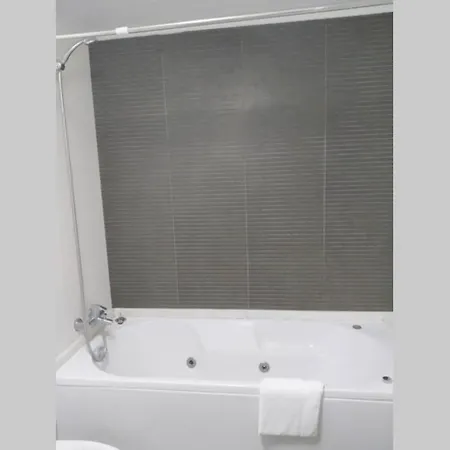 Apartman In The Center Next To The Parliament *